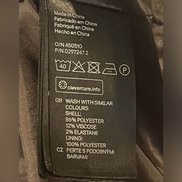 H&M black winter jacket - Picture 3 of 4